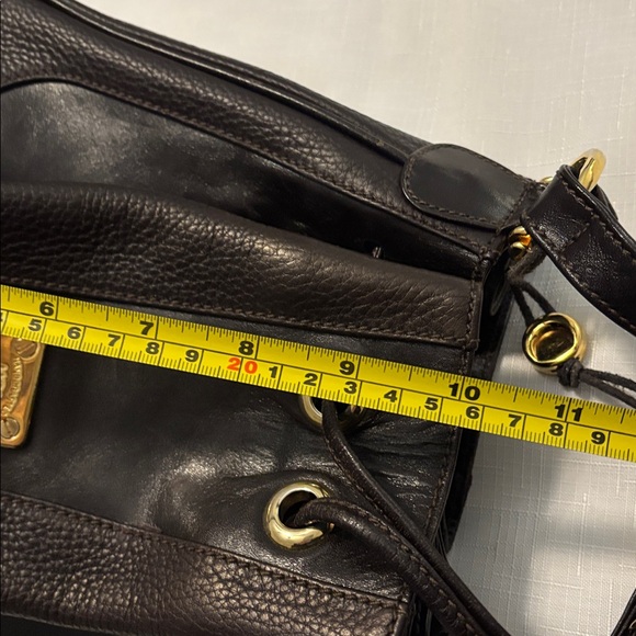 VTG HCL Dark brown 100% pebbled leather bucket crossbody bag gold accents Euro - Picture 11 of 14
